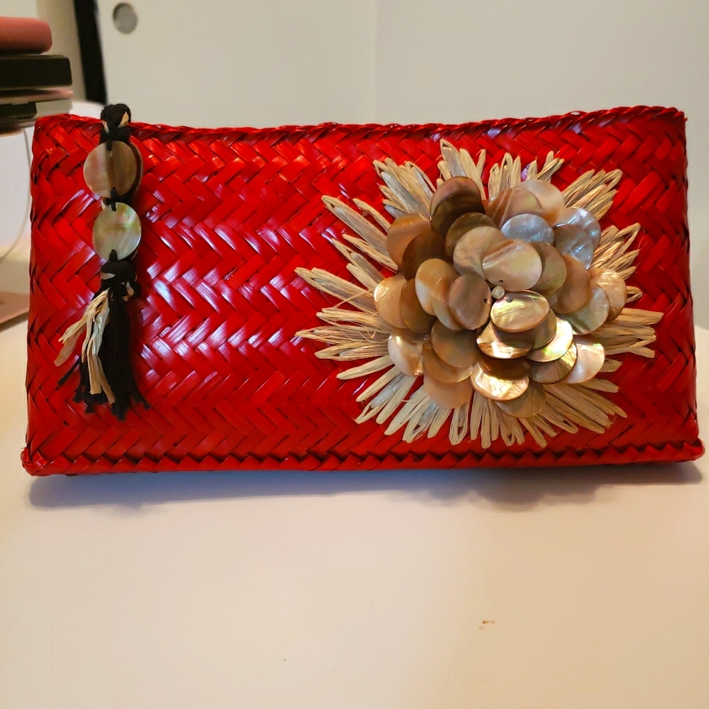 Vintage Adrienne Vittadini Straw/Mother of Pearl Clutch